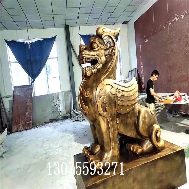 徐州玻璃钢雕塑厂：影响广场玻璃钢雕塑设计的因素